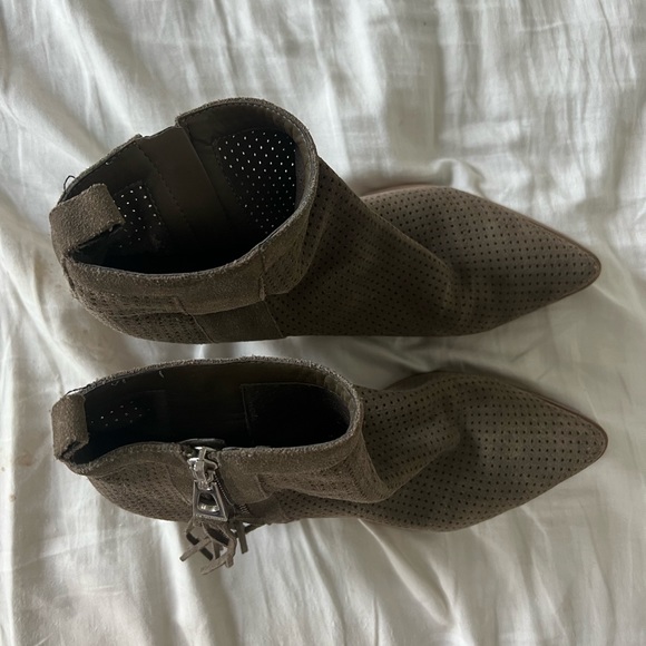 Guess Ankle Booties - Picture 3 of 4